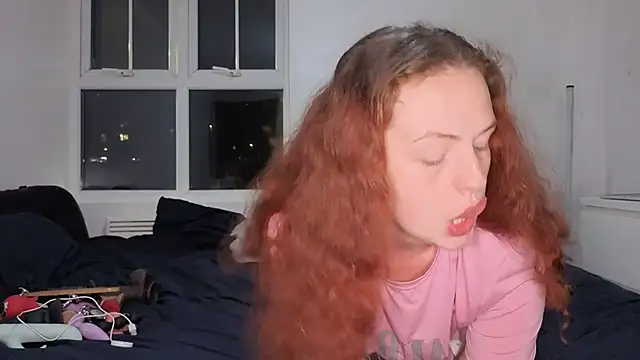 ENGLISHEMILY 69 online show from 04/03/26, 09:46