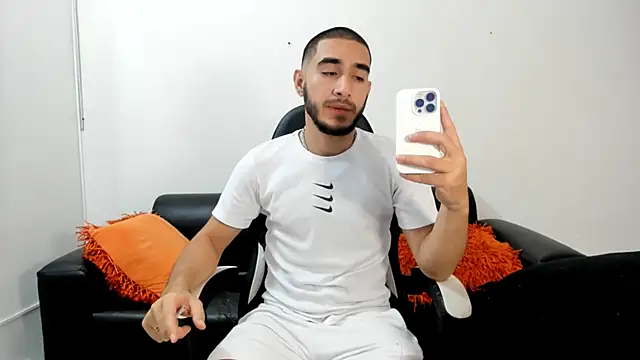 JuanDiegoKing online show from 03/22/25, 03:41