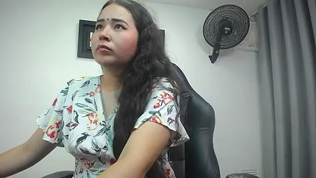 Snapshot of hushaima chatting on 12/06/24, 06:06 hushaima online show from 12/06/24, 06:06