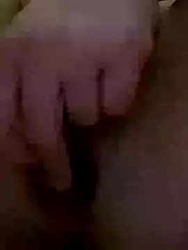 Snapshot of Ginger1123 chatting on 12/17/24, 01:05 Ginger1123 online show from 12/17/24, 01:05