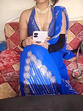Snapshot of Hot__Mirchi chatting on 11/06/25, 06:36 Hot Mirchi online show from 11/06/25, 06:36