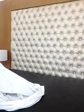 Snapshot of RebecaRelish chatting on 01/11/25, 01:48 RebecaRelish online show from 01/11/25, 01:48