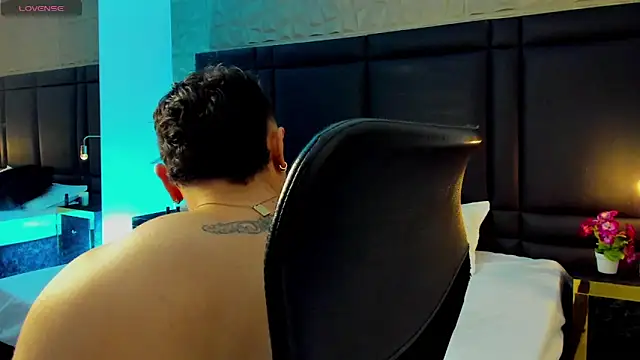 JossAckland online show from 02/13/25, 02:42