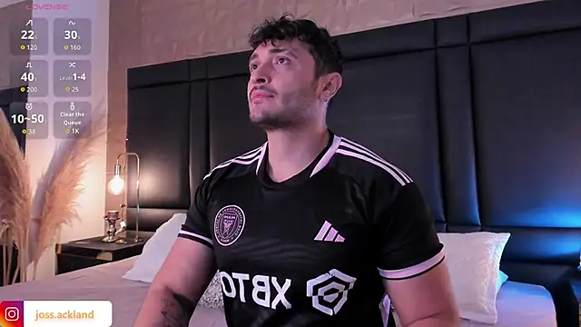 JossAckland online show from 11/23/25, 07:24