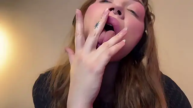 PaulaPratt online show from 01/14/25, 04:25