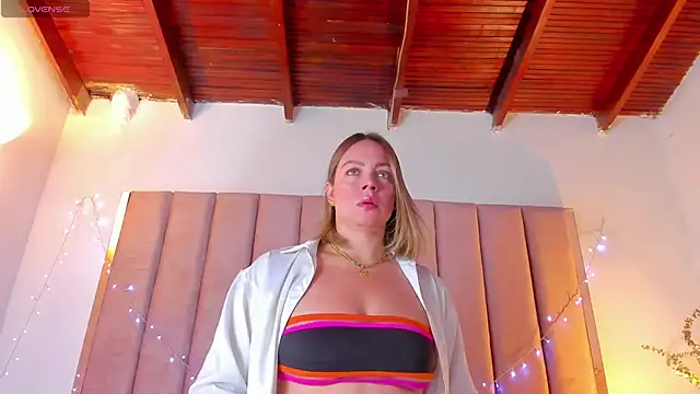 Snapshot of VICTORIA_RASH chatting on 01/17/25, 06:33 VICTORIA RASH online show from 01/17/25, 06:33