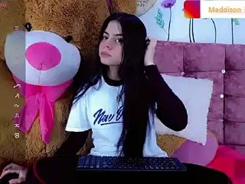 Snapshot of Madisson_Ivanova chatting on 12/02/24, 03:58 Madisson Ivanova online show from 12/02/24, 03:58