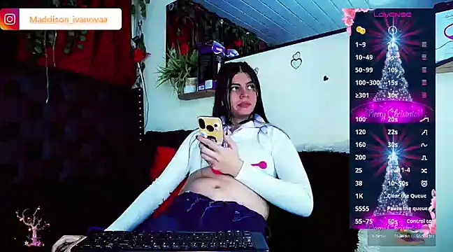 Snapshot of Madisson_Ivanova chatting on 12/07/24, 05:26 Madisson Ivanova online show from 12/07/24, 05:26