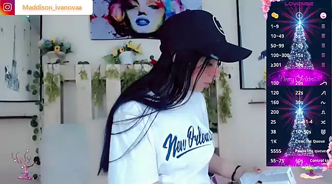 Snapshot of Madisson_Ivanova chatting on 12/07/24, 02:57 Madisson Ivanova online show from 12/07/24, 02:57