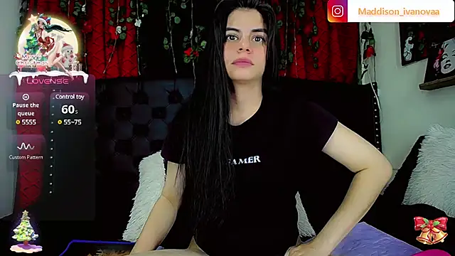 Snapshot of Madisson_Ivanova chatting on 12/31/24, 08:15 Madisson Ivanova online show from 12/31/24, 08:15
