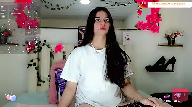 Snapshot of Madisson_Ivanova chatting on 01/09/25, 05:13 Madisson Ivanova online show from 01/09/25, 05:13