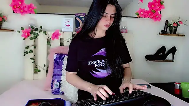 Snapshot of Madisson_Ivanova chatting on 01/10/25, 08:40 Madisson Ivanova online show from 01/10/25, 08:40