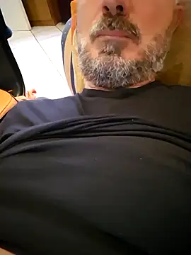 1talianBeutifulCock online show from 04/21/26, 12:00