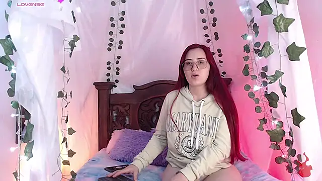 centaurigirl online show from 03/19/25, 01:54