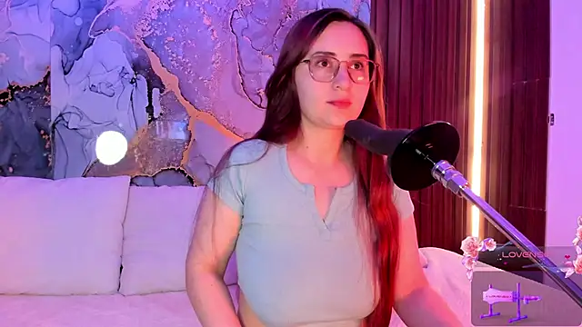 centaurigirl online show from 09/19/25, 03:13