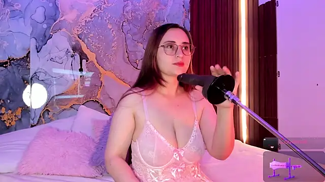 centaurigirl online show from 10/21/25, 03:51