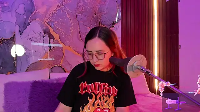 centaurigirl online show from 11/22/25, 04:28