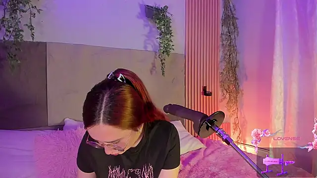 centaurigirl online show from 02/19/26, 04:30