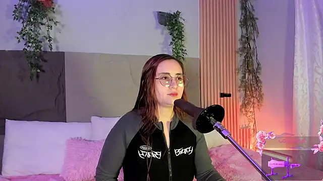 centaurigirl online show from 04/11/26, 03:05