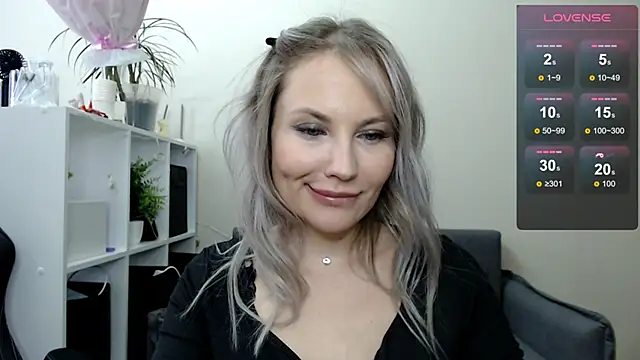 Sunny bunny6 online show from 03/19/25, 06:46