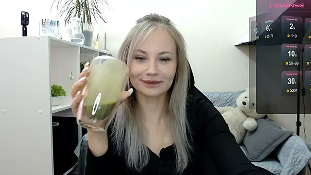 Sunny bunny6 online show from 09/30/25, 04:50