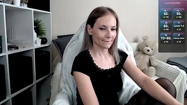 Snapshot of Sunny_bunny6 chatting on 07/17/26, 07:52 Sunny bunny6 online show from 07/17/26, 07:52