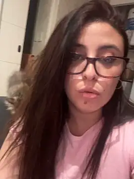 Snapshot of maipilu chatting on 10/25/25, 06:54 maipilu online show from 10/25/25, 06:54