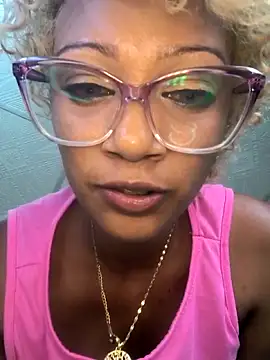 Snapshot of Amaliu_ chatting on 01/31/26, 07:11 Amaliu online show from 01/31/26, 07:11