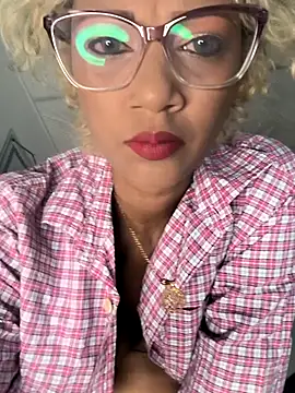 Snapshot of Amaliu_ chatting on 02/18/26, 02:24 Amaliu online show from 02/18/26, 02:24