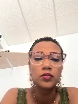 Snapshot of Amaliu_ chatting on 02/20/26, 03:01 Amaliu online show from 02/20/26, 03:01