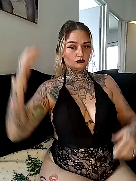 Snapshot of Lisacasandra chatting on 12/22/24, 09:42 Lisacasandra online show from 12/22/24, 09:42