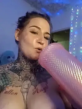 Snapshot of Lisacasandra chatting on 03/16/25, 04:41 Lisacasandra online show from 03/16/25, 04:41