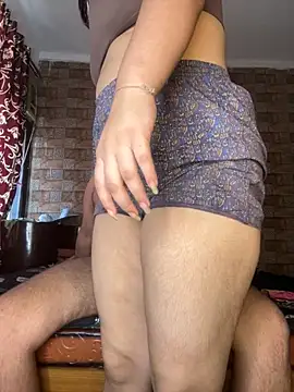 STEP SISTER1 online show from 10/31/25, 09:21