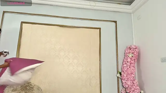 Roxxana-queen online show from 04/21/26, 01:42