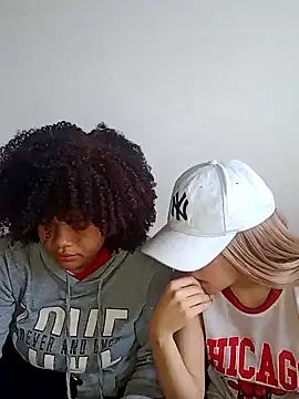 DANIELA MICHEL online show from 12/10/24, 03:01