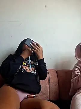 DANIELA MICHEL online show from 12/19/24, 02:02