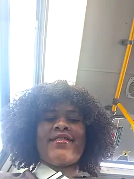 DANIELA MICHEL online show from 02/01/25, 12:47