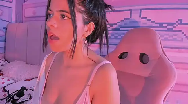 Snapshot of _18alice chatting on 02/09/25, 01:44 18alice online show from 02/09/25, 01:44