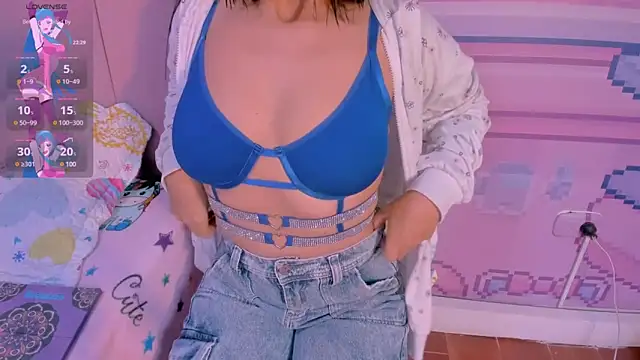 Snapshot of _18alice chatting on 03/06/25, 02:30 18alice online show from 03/06/25, 02:30