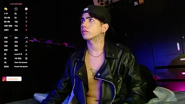 LyleBennett  online show from 12/16/24, 10:29