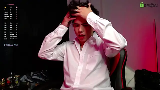 LyleBennett  online show from 10/31/25, 11:11