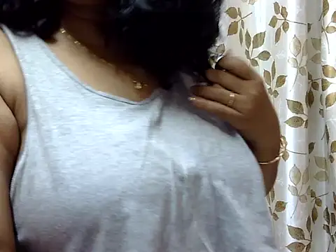 Riya riyaa online show from 12/30/24, 04:08