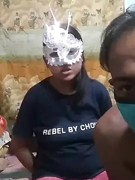 Snapshot of Sexy_Bhabi_007 chatting on 02/13/25, 10:02 Sexy Bhabi 007 online show from 02/13/25, 10:02