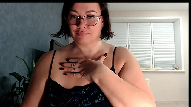 Nora Star online show from 01/12/26, 08:14