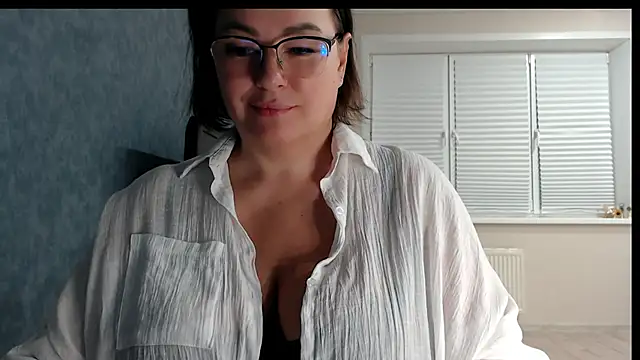 Nora Star online show from 03/27/26, 05:12