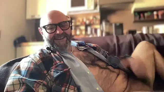 Snapshot of MM7026 chatting on 03/28/26, 07:30 MM7026 online show from 03/28/26, 07:30