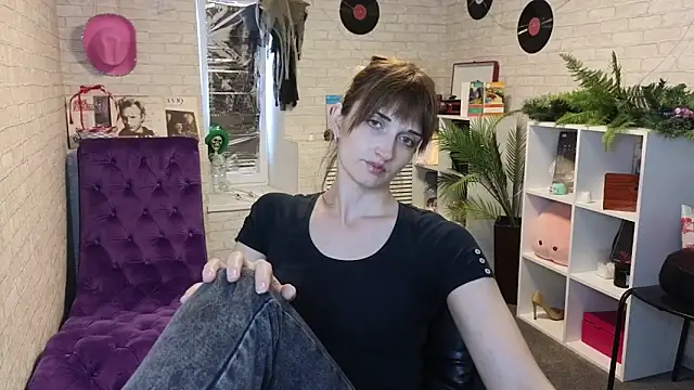 Nika Kitten online show from 04/02/26, 10:02