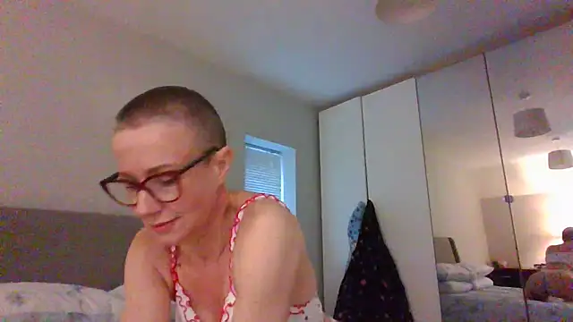 ELEGANT-ARIA36 online show from 02/09/25, 03:45