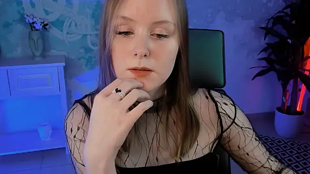 VivienLeeigh online show from 02/11/25, 04:24