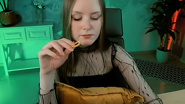 VivienLeeigh online show from 02/11/25, 07:27